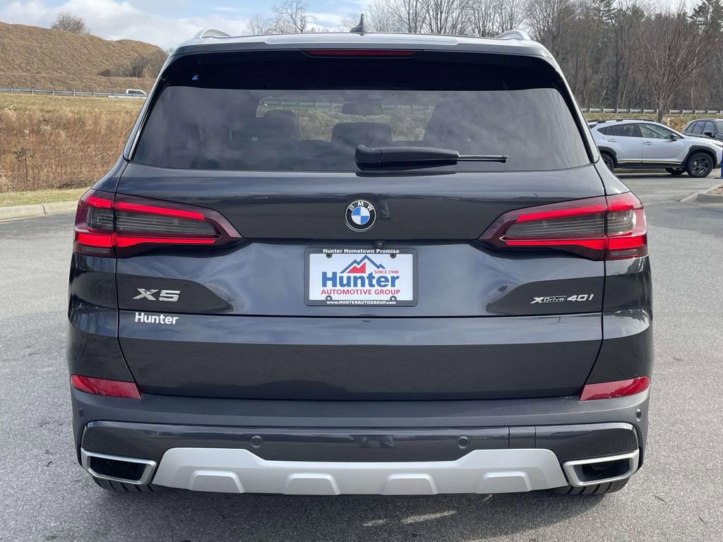 Used 2021 BMW X5 xDrive40i w/ Premium Package image 29