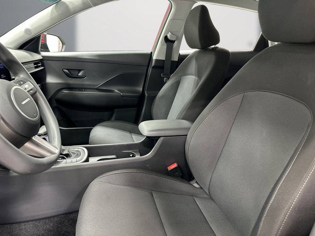 Used 2026 Hyundai Kona SE FWD image 14