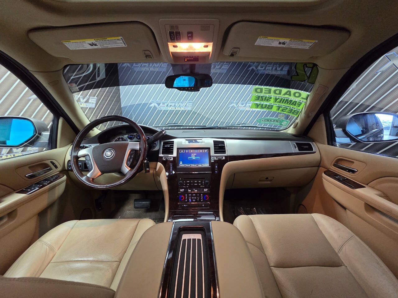 Used 2012 Cadillac Escalade Luxury RWD image 19