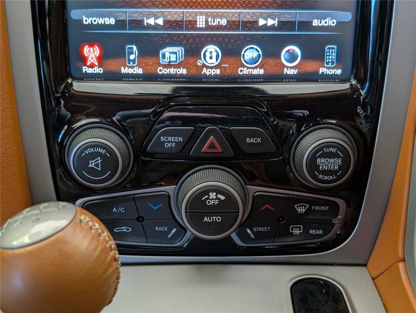 Used 2013 SRT Viper GTS w/ GTS Laguna Interior Pkg image 26