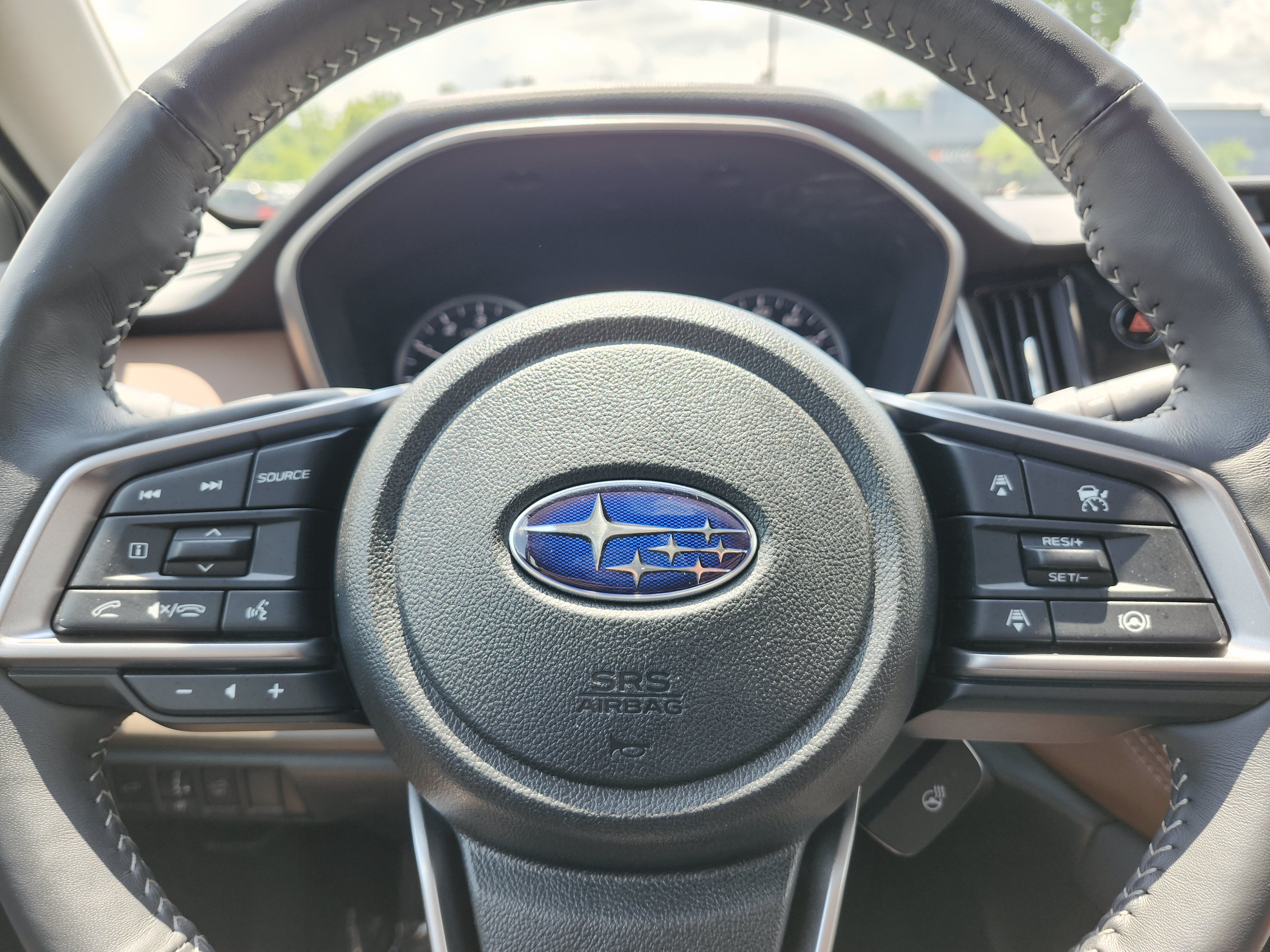 Used 2025 Subaru Outback Touring AWD/4WD image 32