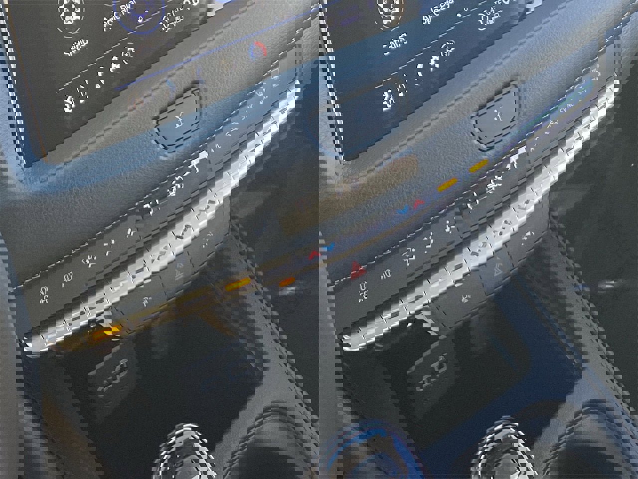 Certified 2023 Cadillac XT4 Premium Luxury image 30