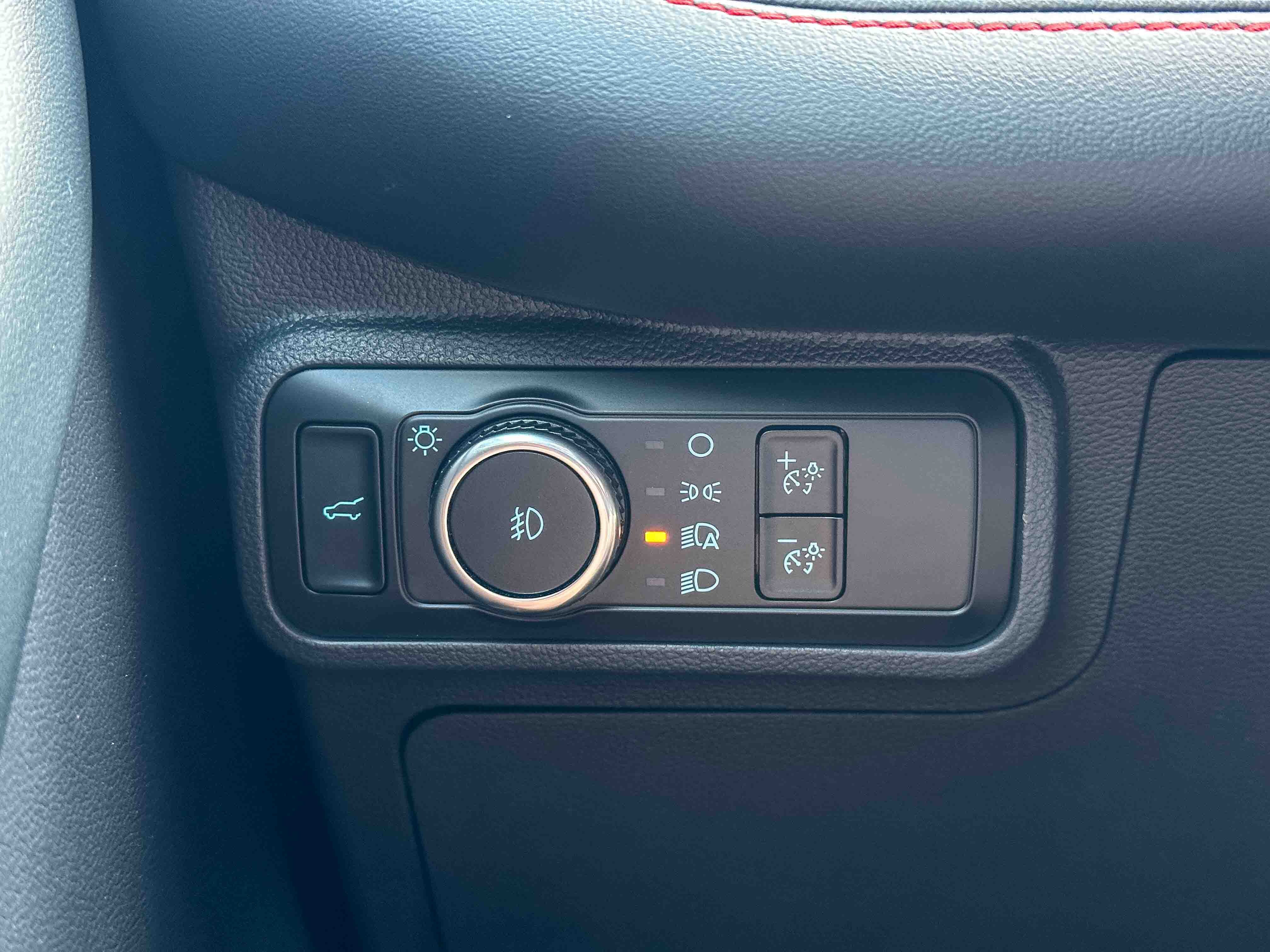 Used 2025 Ford Explorer ST-Line image 36