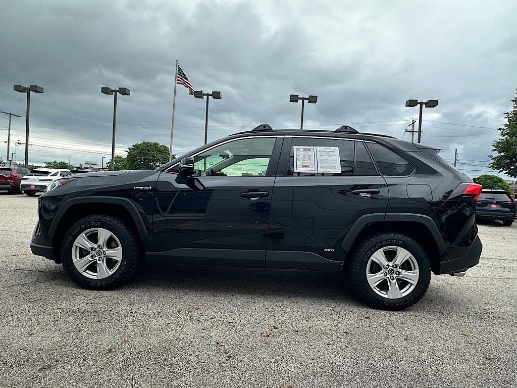 Certified 2019 Toyota RAV4 XLE w/ Convenience Package AWD/4WD image 2