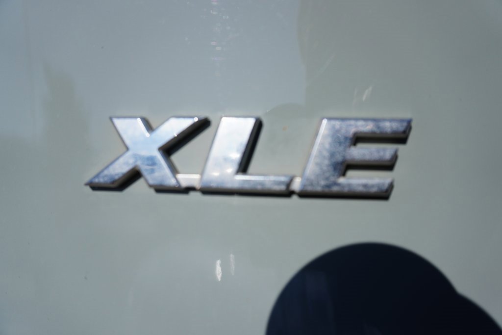 Used 2023 Toyota RAV4 XLE Premium image 34