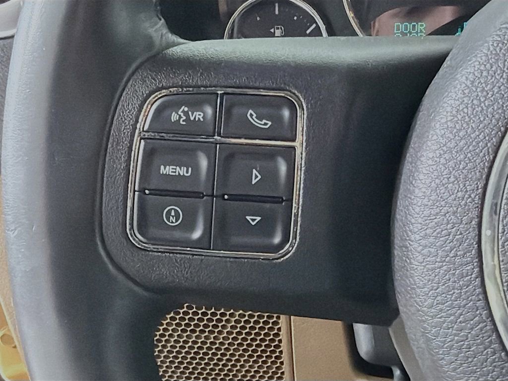 Used 2013 Jeep Wrangler Unlimited Sahara w/ Connectivity Group image 10