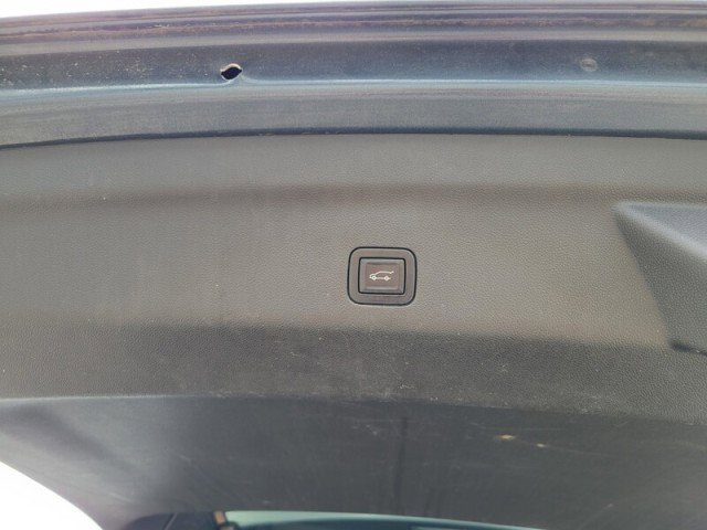 Used 2021 Chevrolet Suburban Z71 w/ Z71 Off-Road Package image 9