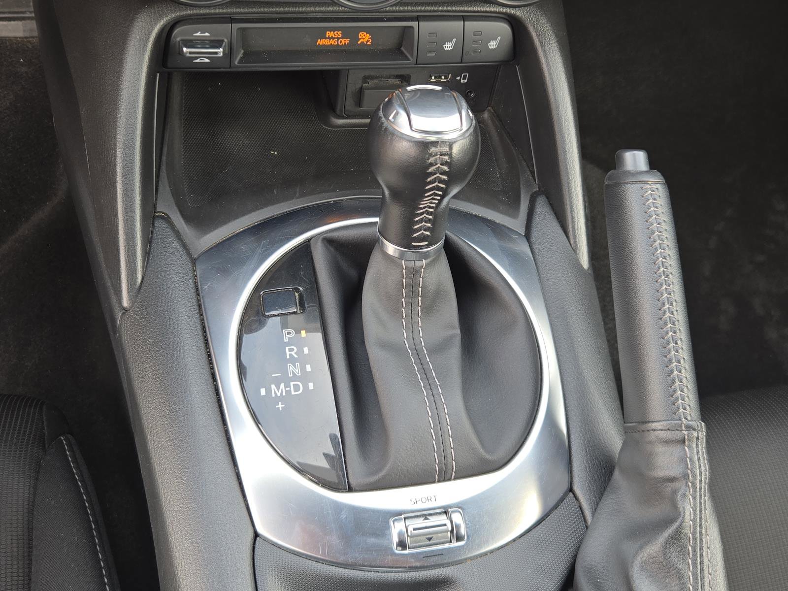 Used 2020 MAZDA MX-5 Miata RF Club RWD image 13