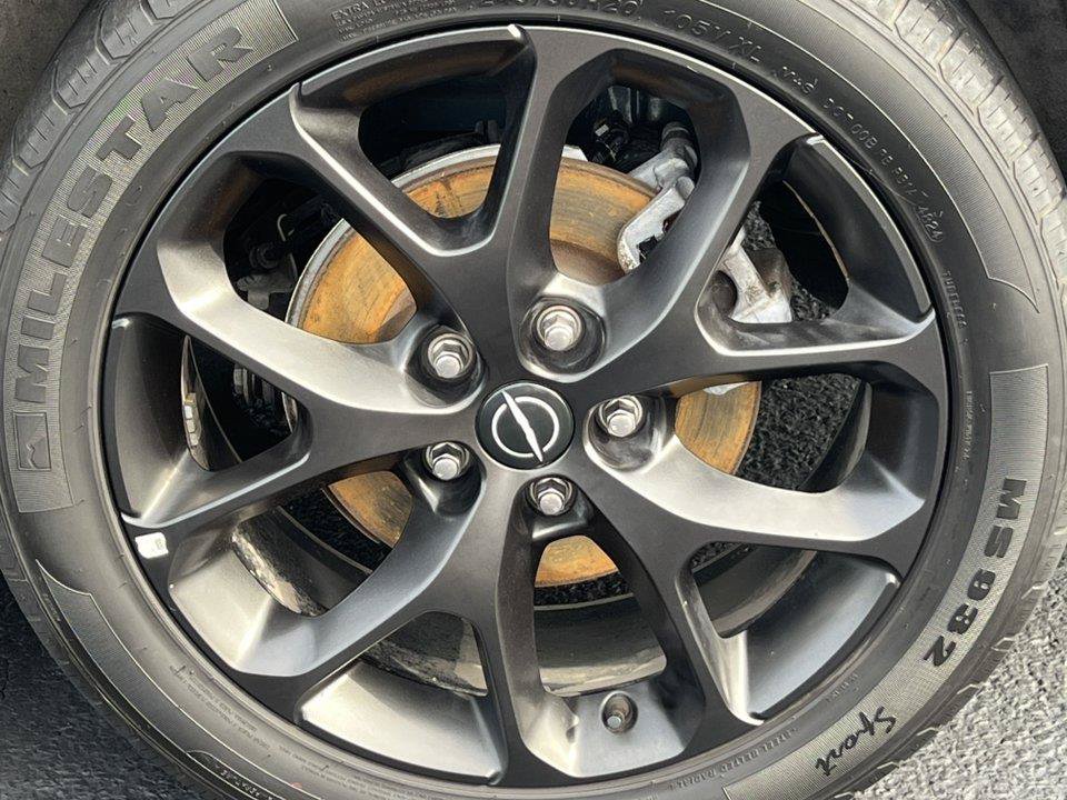 Used 2025 Chrysler Pacifica Limited FWD image 12