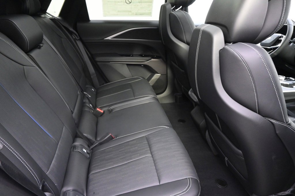 New 2025 Cadillac Lyriq Sport image 18