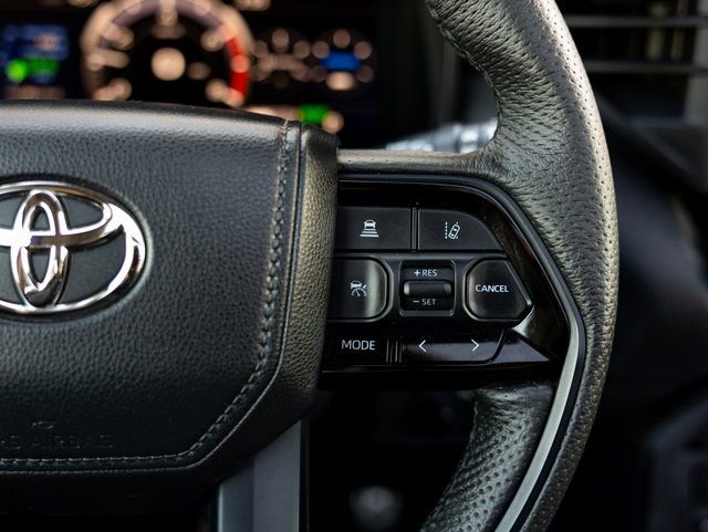 Used 2023 Toyota Sequoia TRD Pro AWD/4WD image 15