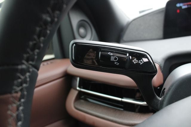 New 2026 Lincoln Navigator Reserve AWD/4WD image 9