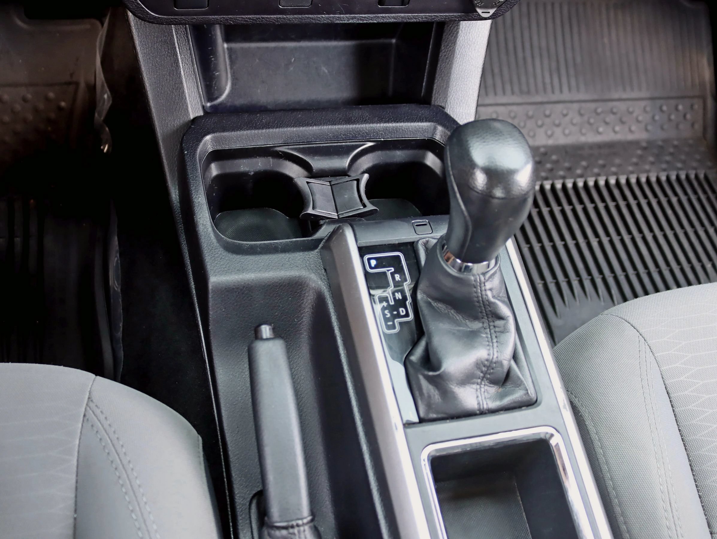 Used 2018 Toyota Tacoma SR5 AWD/4WD image 24
