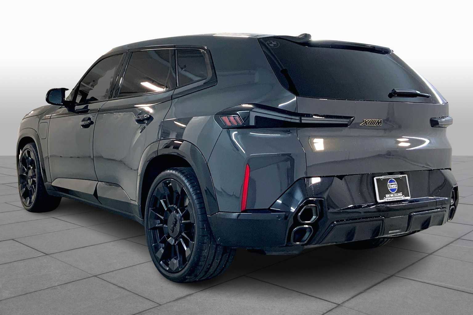 Used 2025 BMW XM image 12