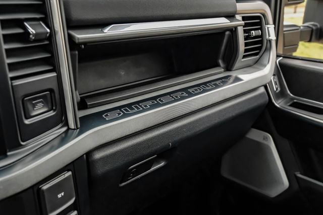 Used 2025 Ford F250 Platinum AWD/4WD image 35
