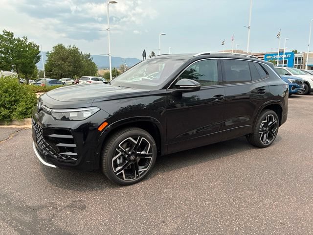 New 2026 Volkswagen Tiguan SEL R-Line AWD/4WD image 3