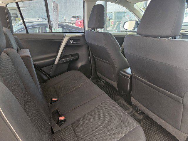 Used 2018 Toyota RAV4 XLE AWD/4WD image 12