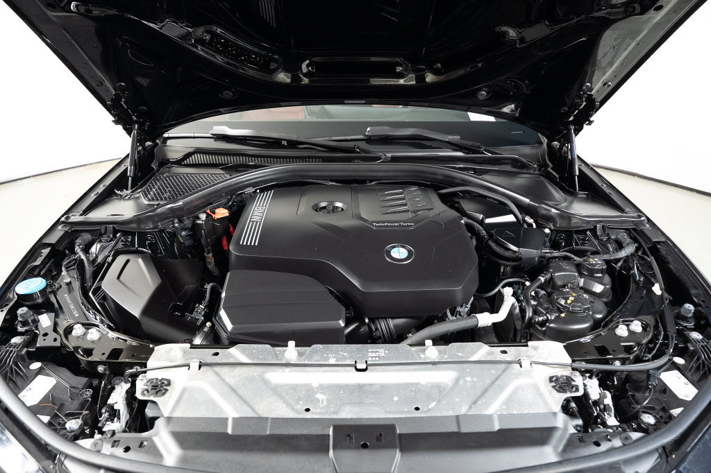 Used 2024 BMW 330i Sedan w/ Convenience Package RWD image 38