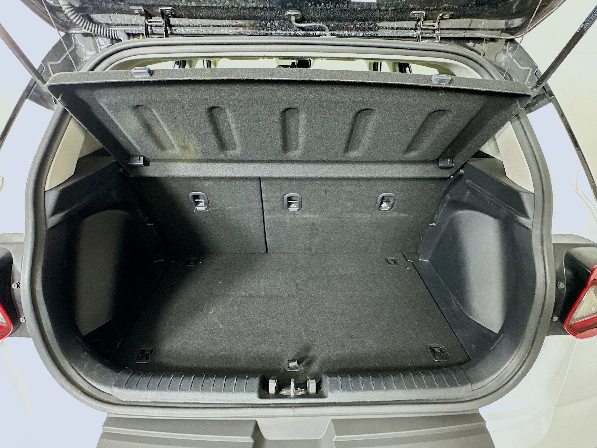 Used 2025 Hyundai Venue Limited image 28