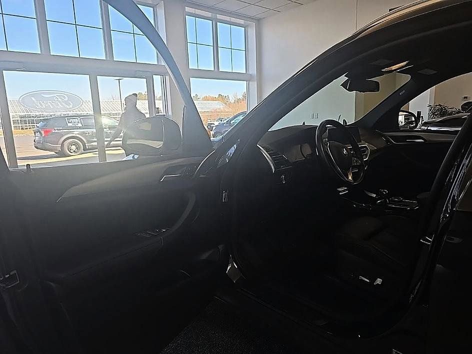 Used 2022 BMW X3 xDrive30i w/ Convenience Package image 11
