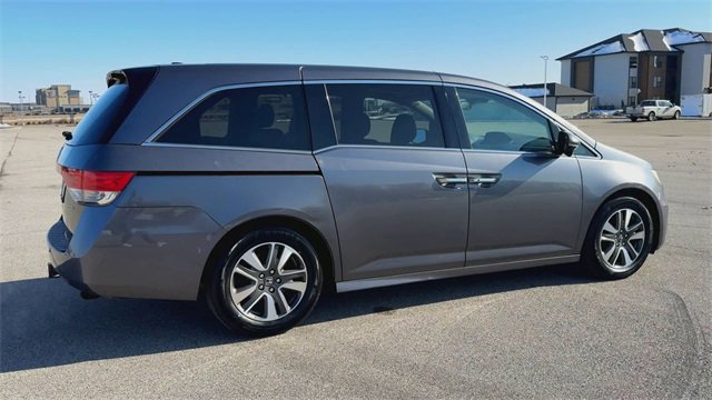 Used 2016 Honda Odyssey Touring Elite image 9