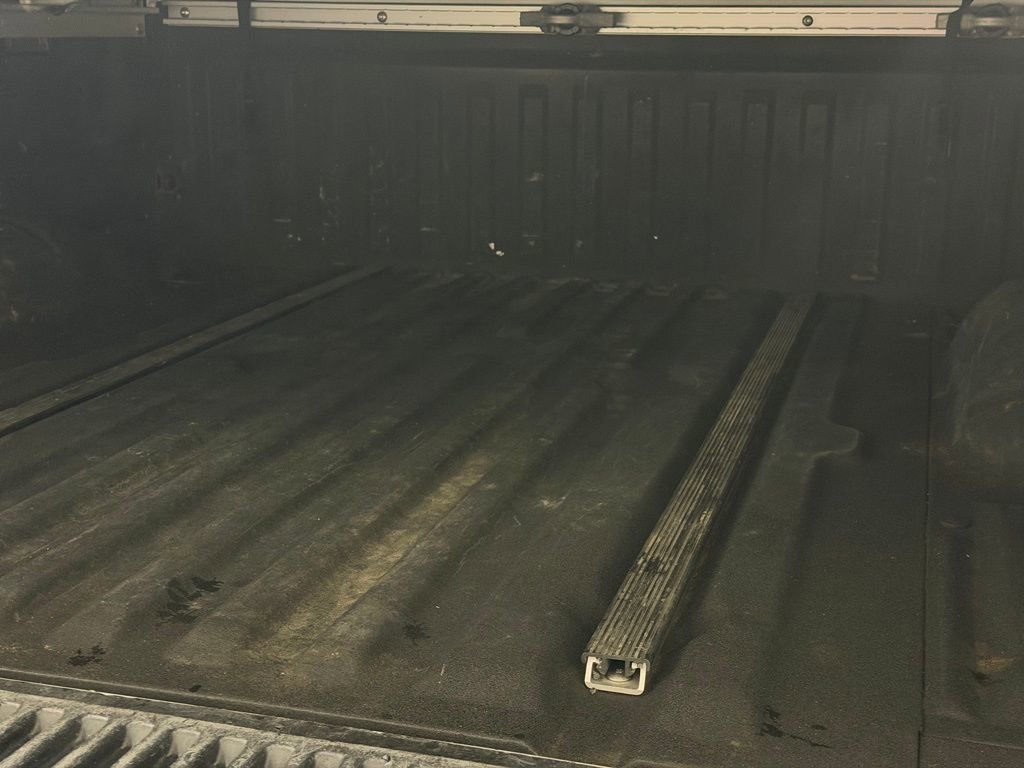 Used 2018 Nissan Titan S image 20