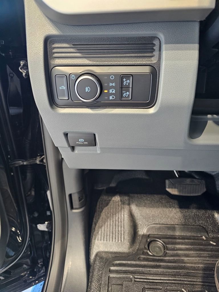 New 2026 Ford F350 XLT image 12