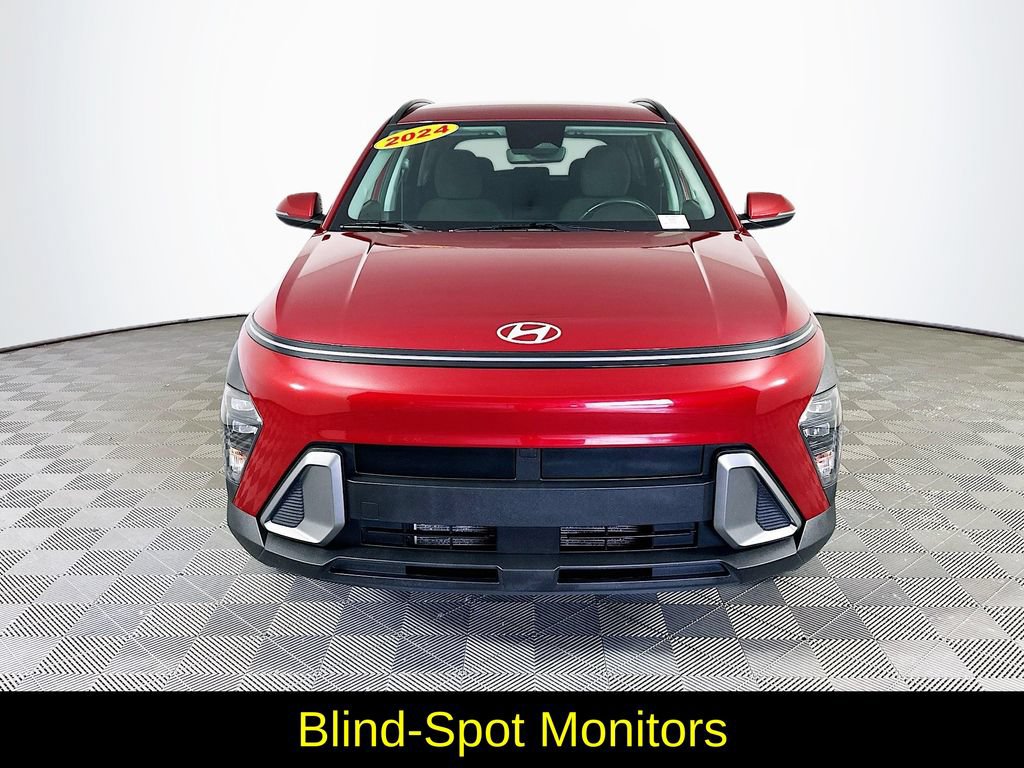 Used 2024 Hyundai Kona SEL AWD/4WD image 4