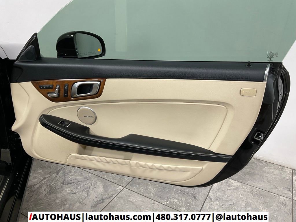 Used 2019 Mercedes-Benz SLC 300 w/ Premium Package image 31