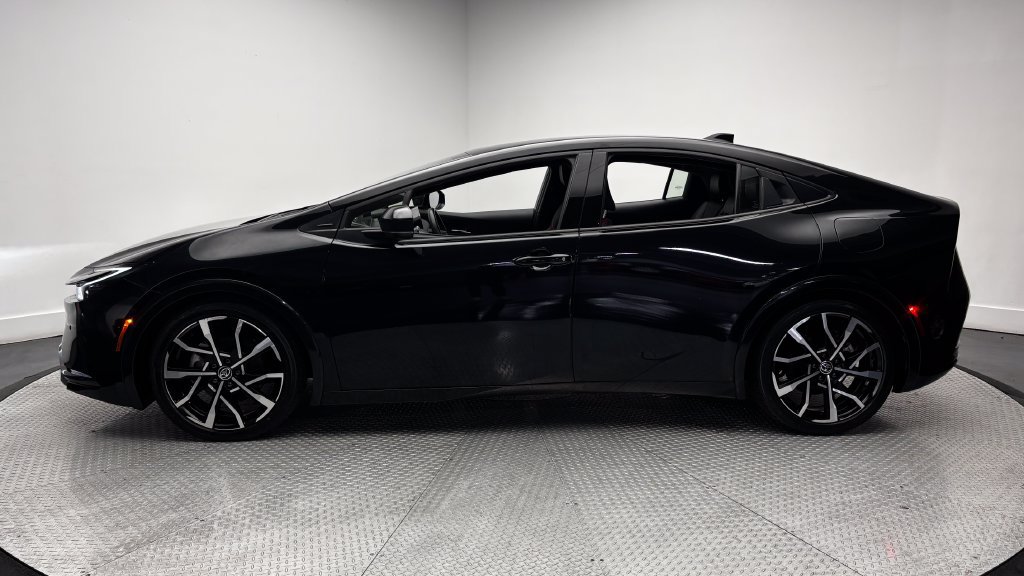 Certified 2023 Toyota Prius Prime FWD image 4