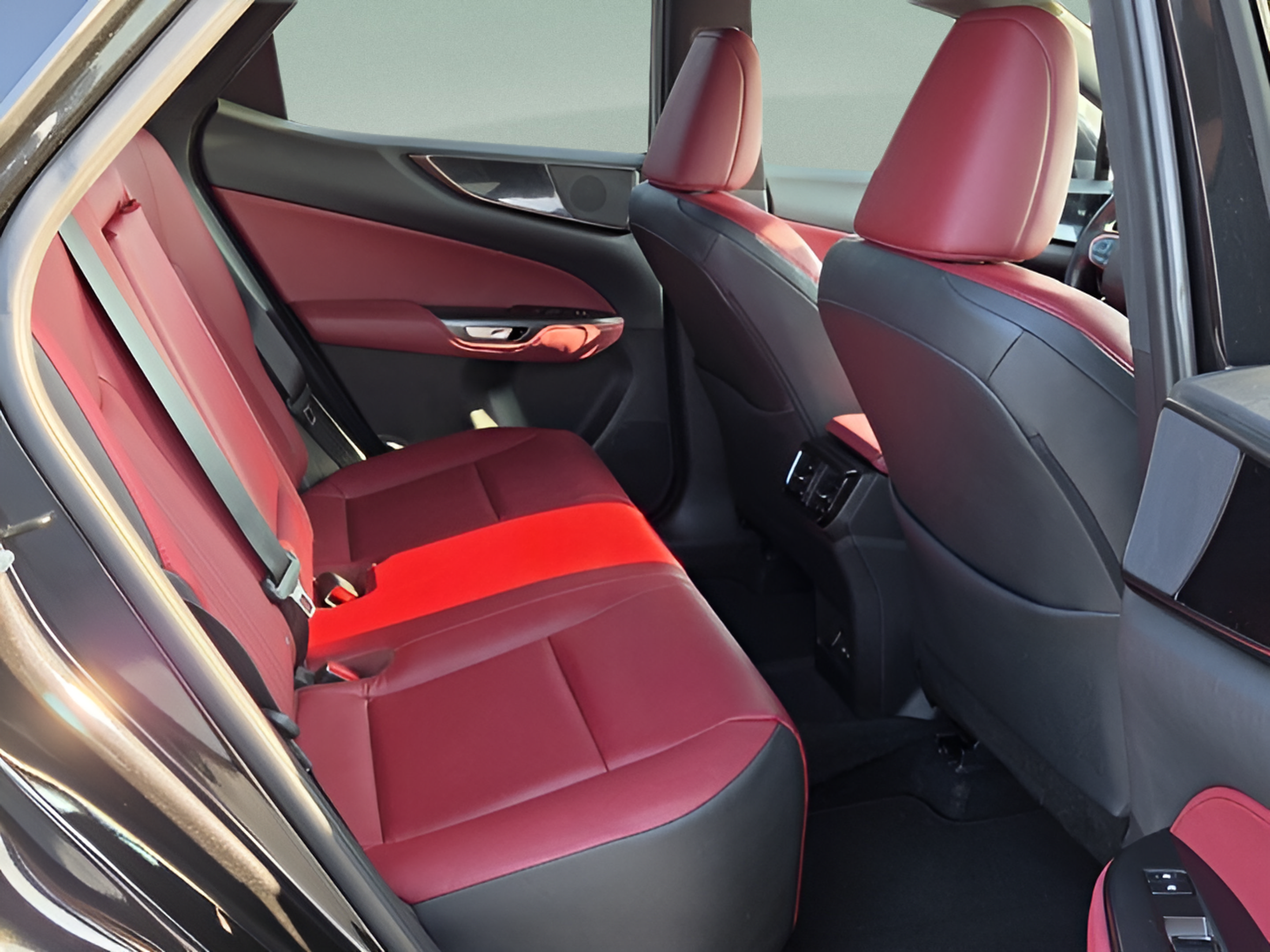 Certified 2025 Lexus NX 250 FWD w/ Accessory Package (K3) image 15