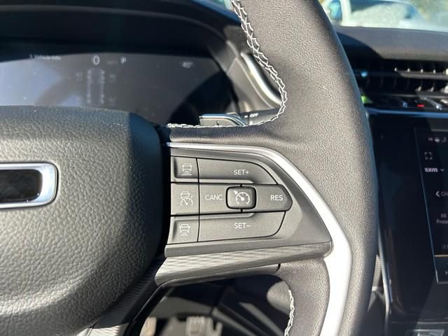 New 2025 Jeep Grand Cherokee 4WD image 21