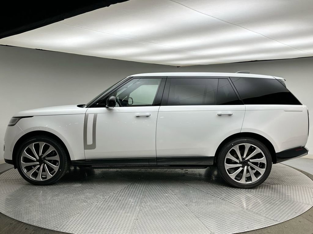 New 2026 Land Rover Range Rover Long Wheelbase Autobiography image 10