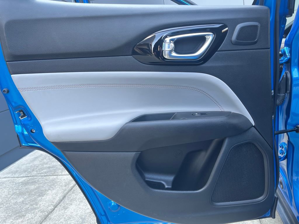 Used 2023 Jeep Compass Limited w/ Sun and Sound Group image 28