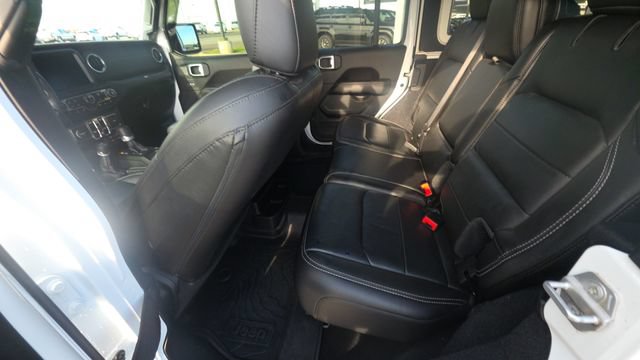 Used 2019 Jeep Wrangler Unlimited Sahara AWD/4WD image 17