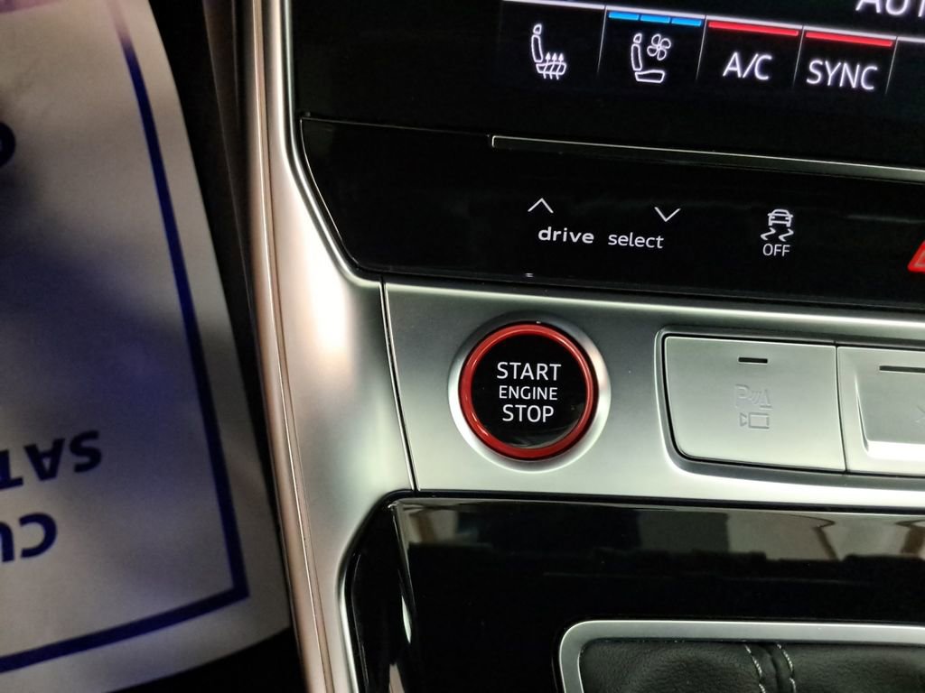 Used 2023 Audi RS 7 Sportback w/ Carbon Optic Package image 30