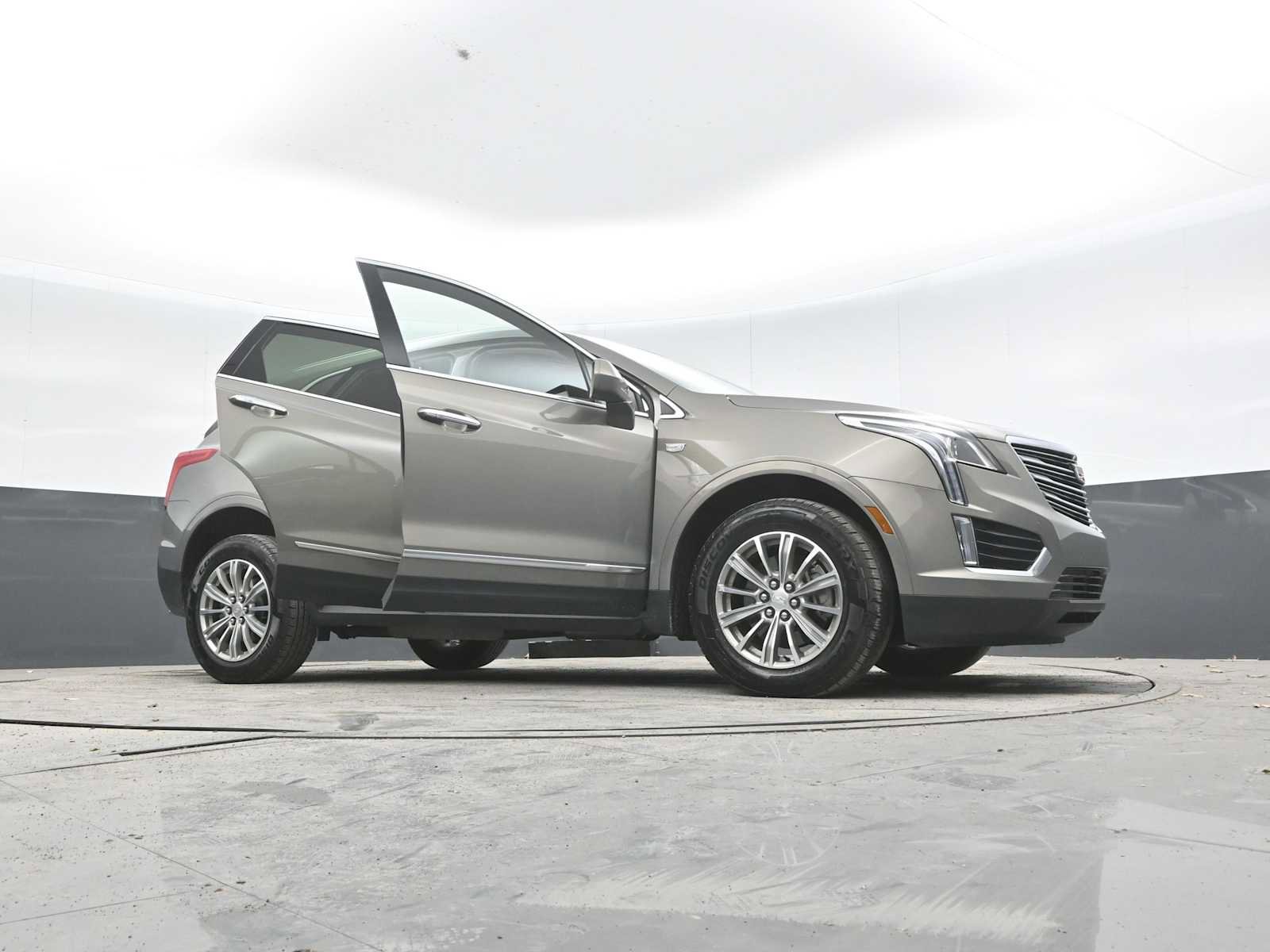 Used 2019 Cadillac XT5 Luxury AWD/4WD image 54