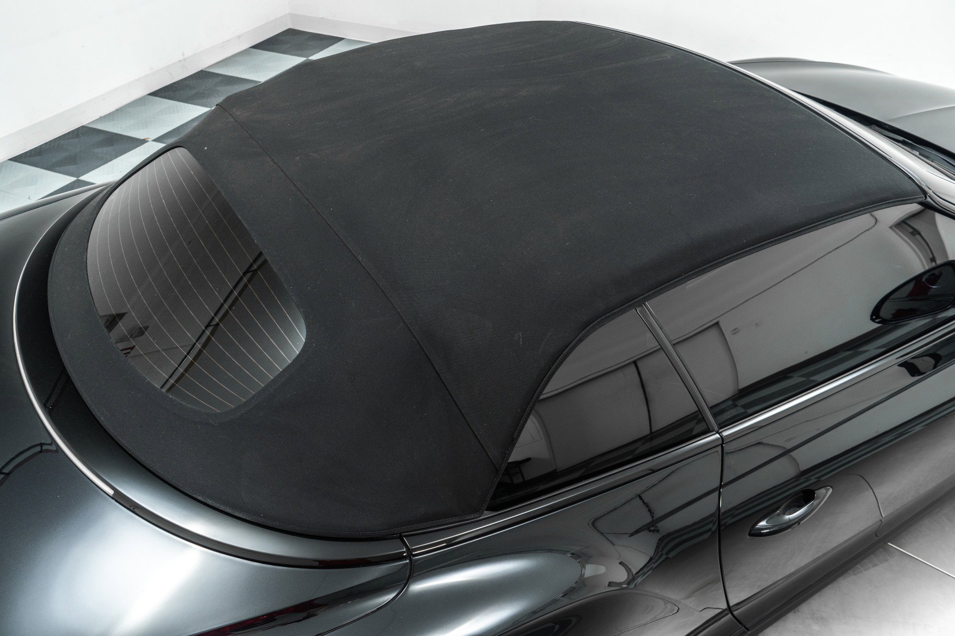 Used 2023 Bentley Continental GT V8 image 40