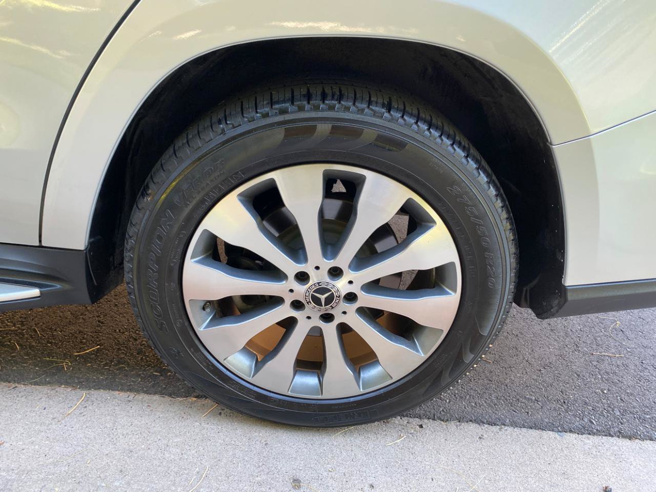 Used 2019 Mercedes-Benz GLS 450 4MATIC image 24