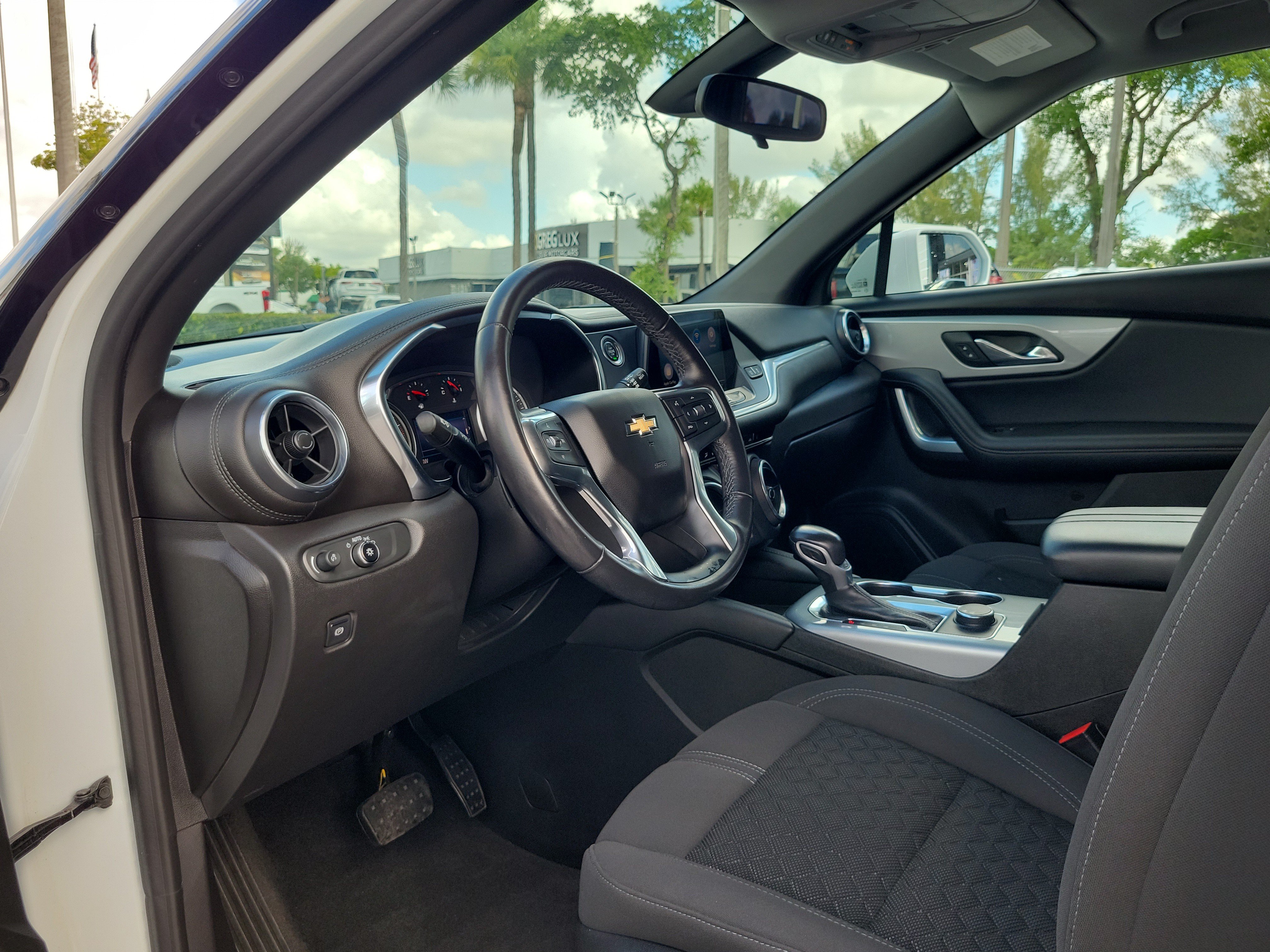 Used 2020 Chevrolet Blazer LT FWD image 9