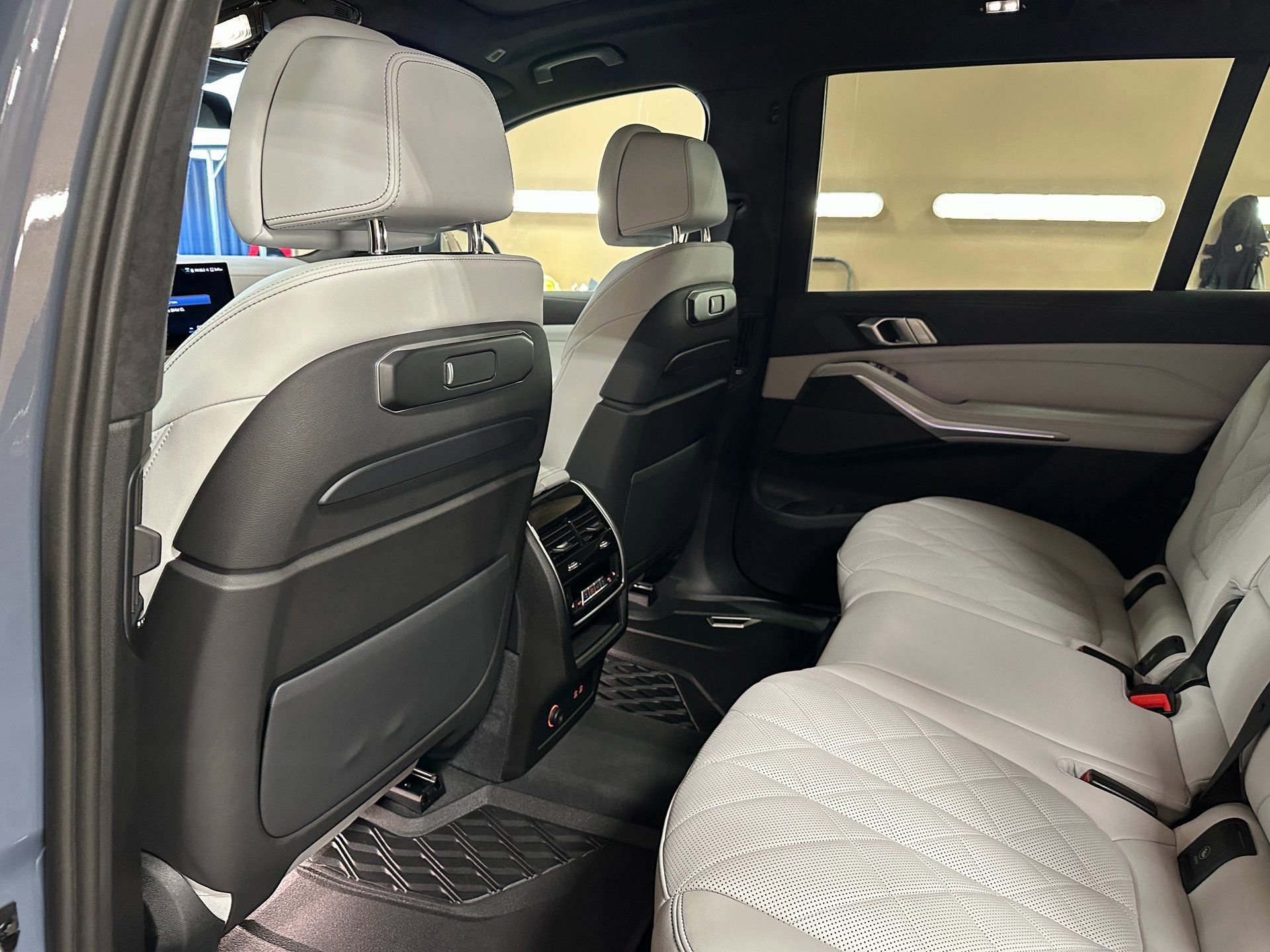 Used 2025 BMW X7 xDrive40i image 25