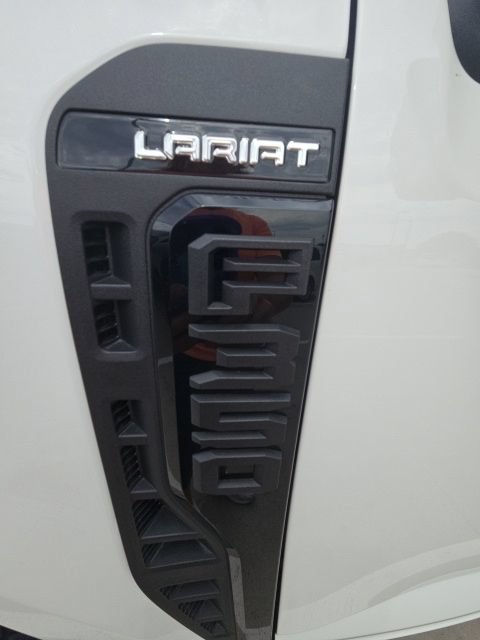 Used 2024 Ford F350 Lariat w/ Tremor Off-Road Package AWD/4WD image 9