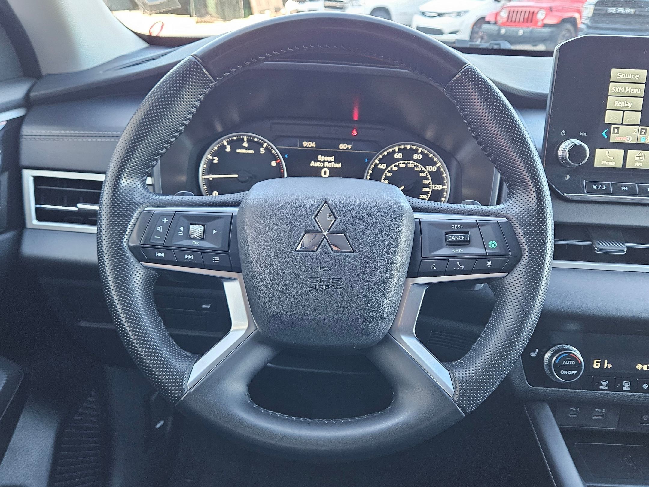Used 2024 Mitsubishi Outlander SE image 16