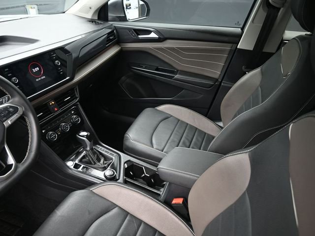 Used 2024 Volkswagen Taos SEL image 18