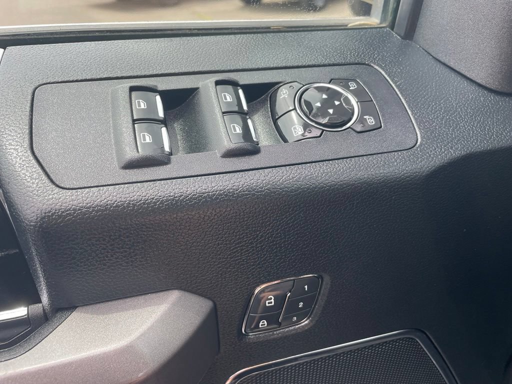 Used 2018 Ford F150 Platinum w/ Equipment Group 701A Luxury AWD/4WD image 29
