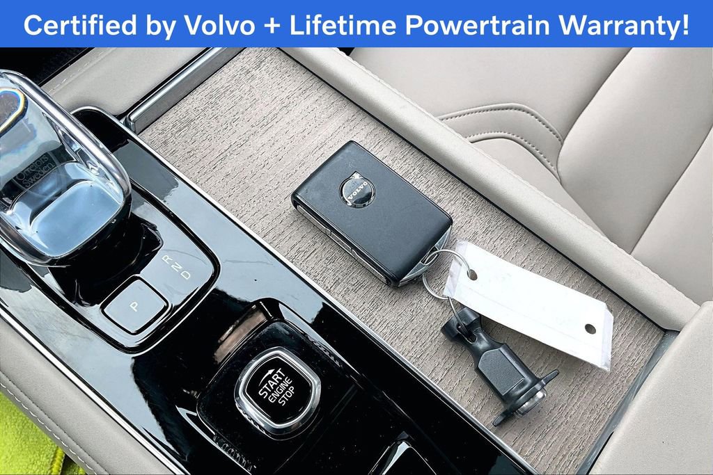 Used 2025 Volvo XC90 B5 Plus image 14