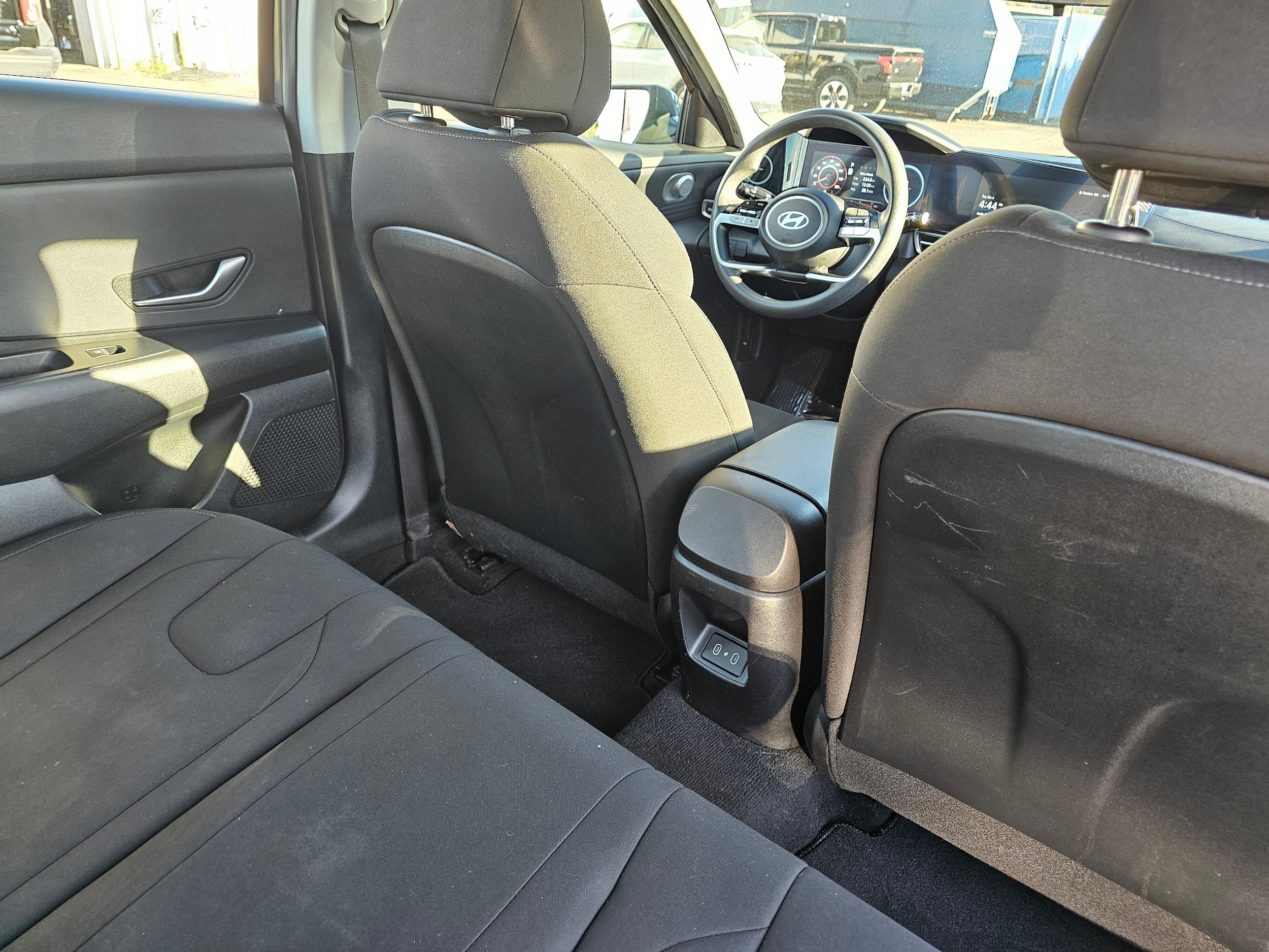 Used 2024 Hyundai Elantra SEL FWD image 14