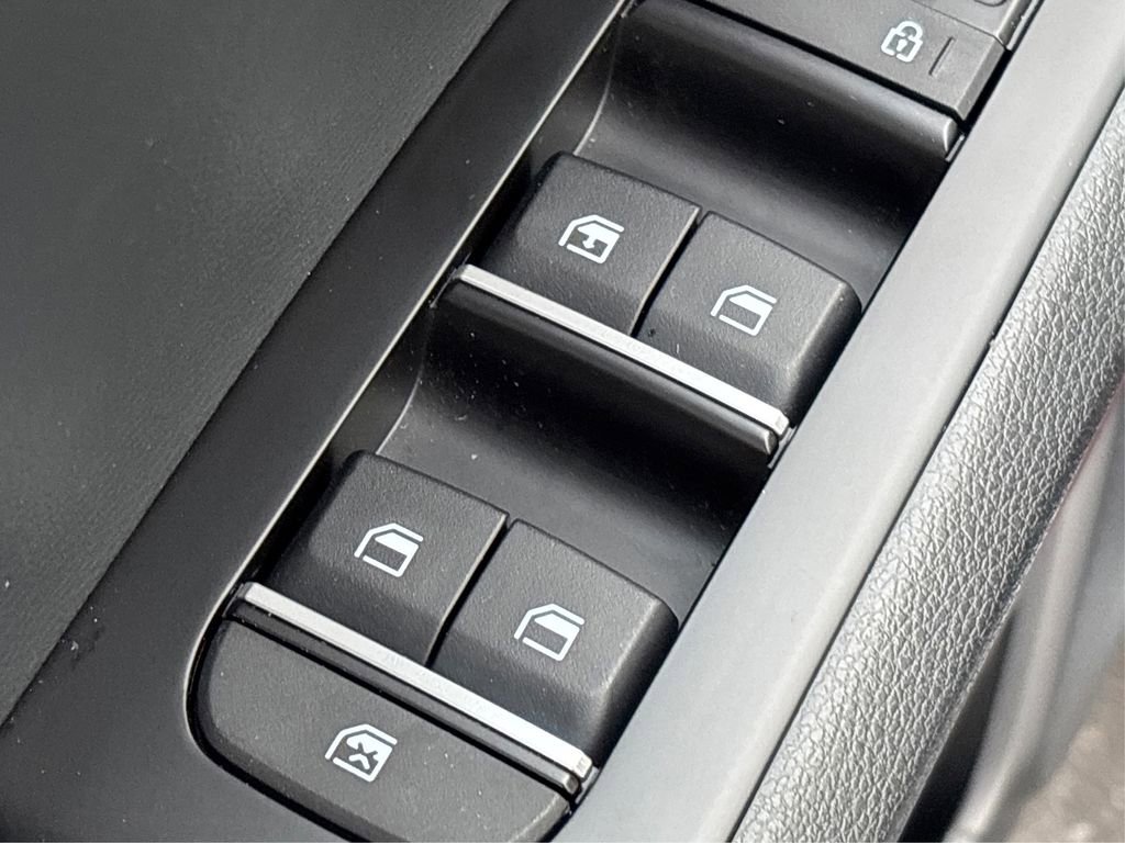 Used 2025 Kia Soul GT-Line w/ GT-Line Technology Package image 36