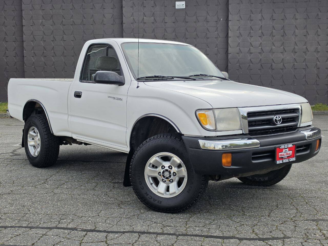 Used 2000 Toyota Tacoma 4x4 Regular Cab image 3