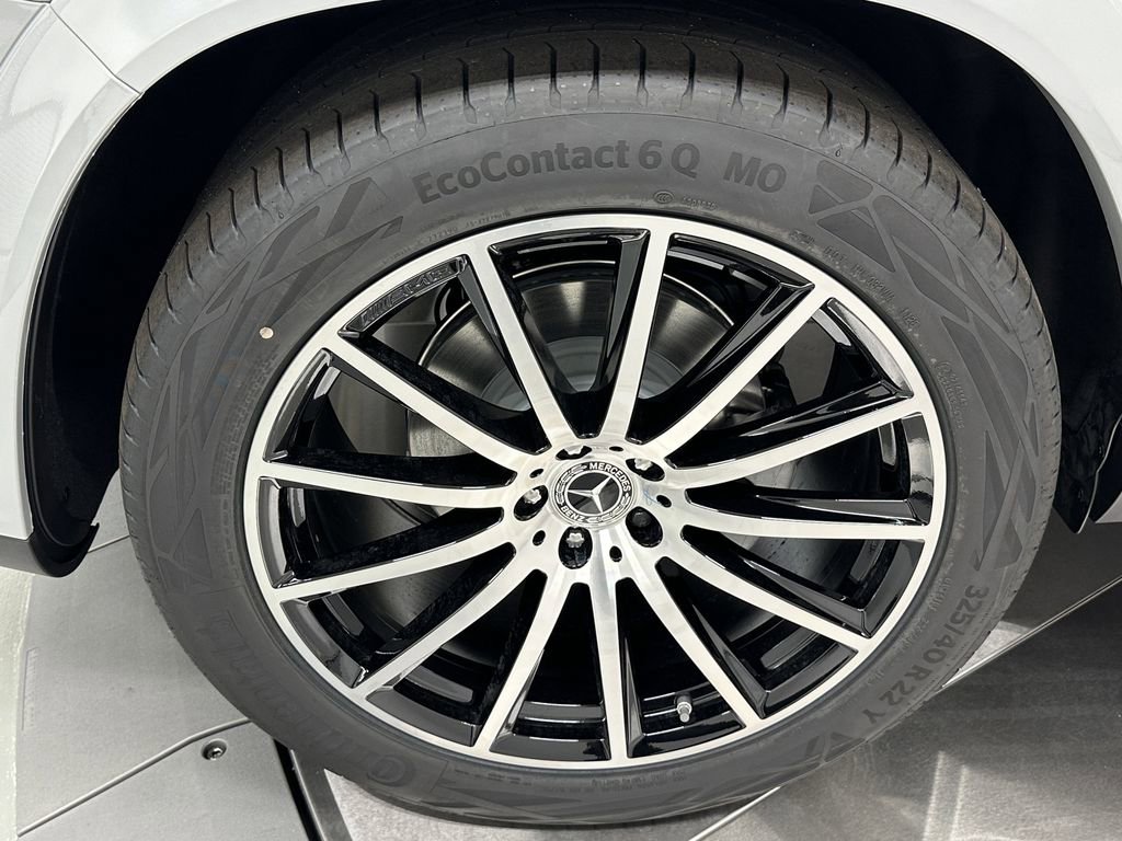 New 2026 Mercedes-Benz GLS 580 4MATIC image 21